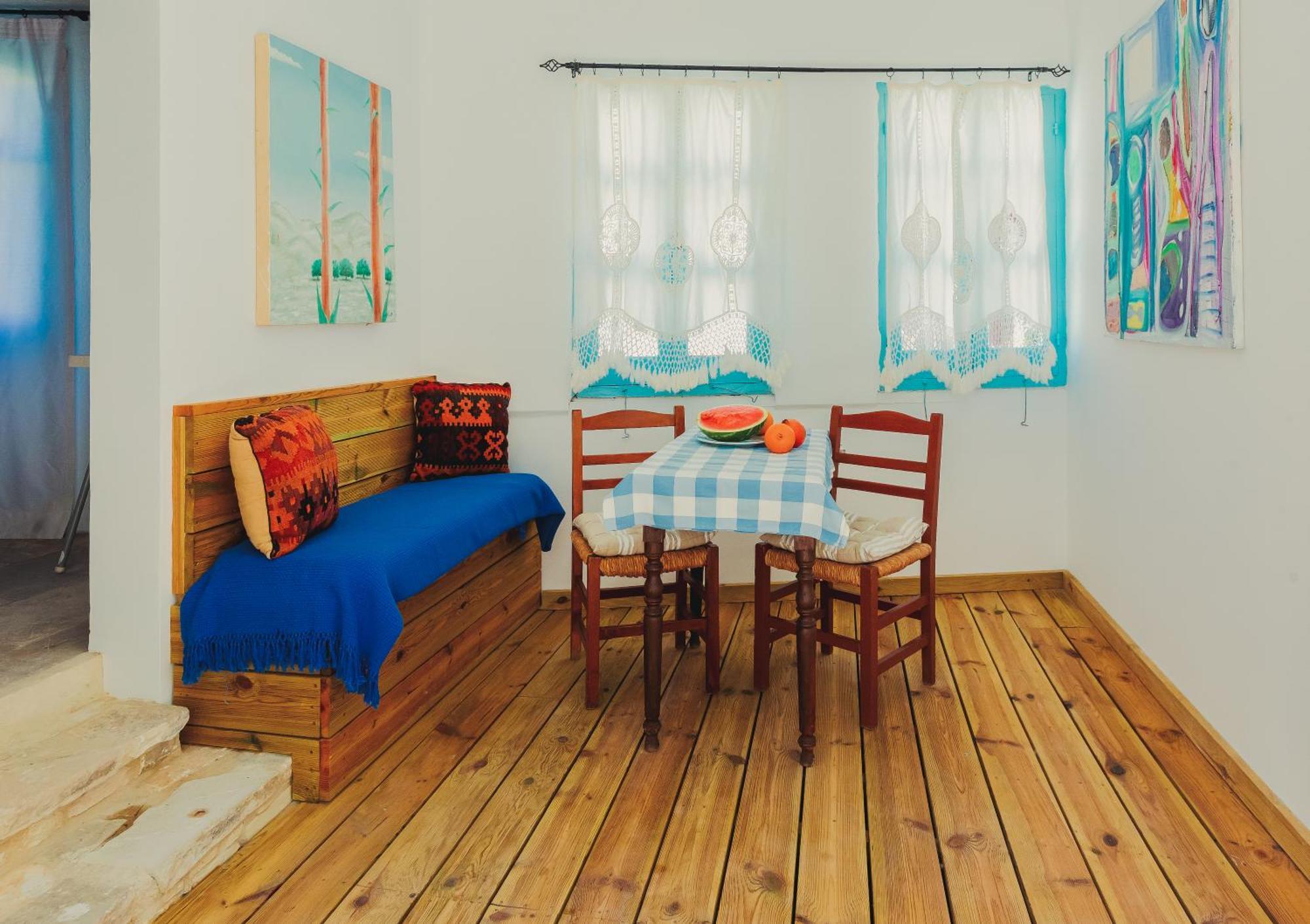Archondia House - Holiday Apartments With Pool カラヴァソス エクステリア 写真